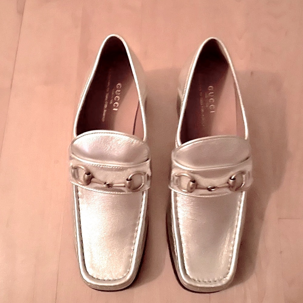Gucci Gucci Super cool Gucci new silver loafers perfect